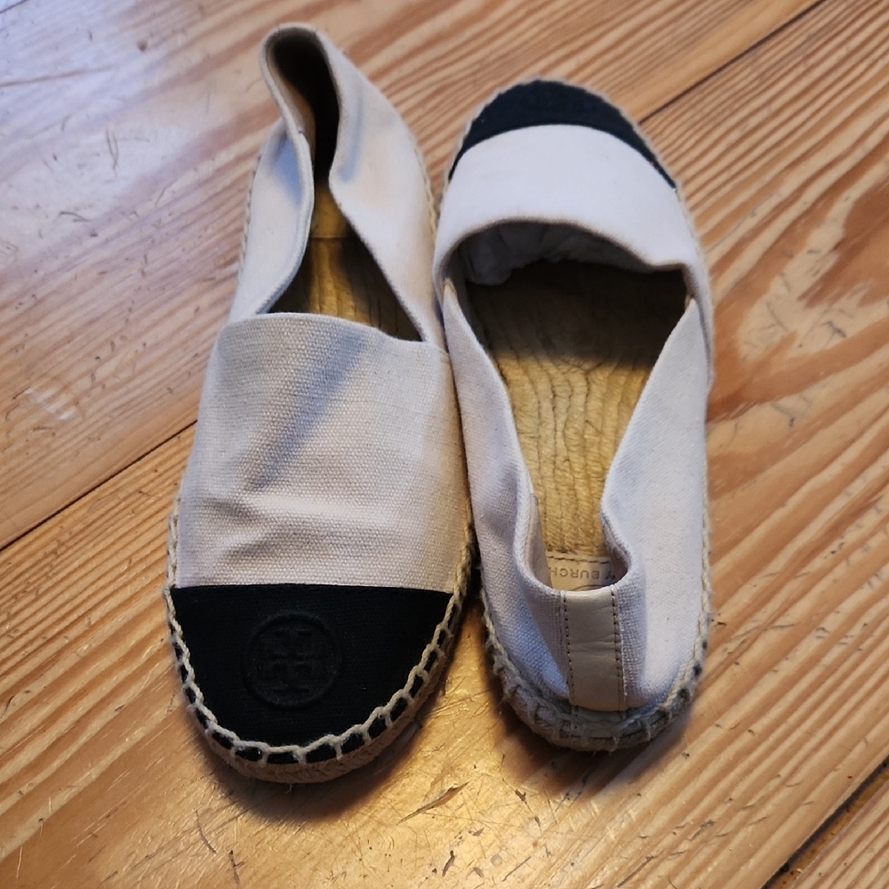 Tory Burch Women's Canvas Espadrilles with Black Toe Cap Size 8